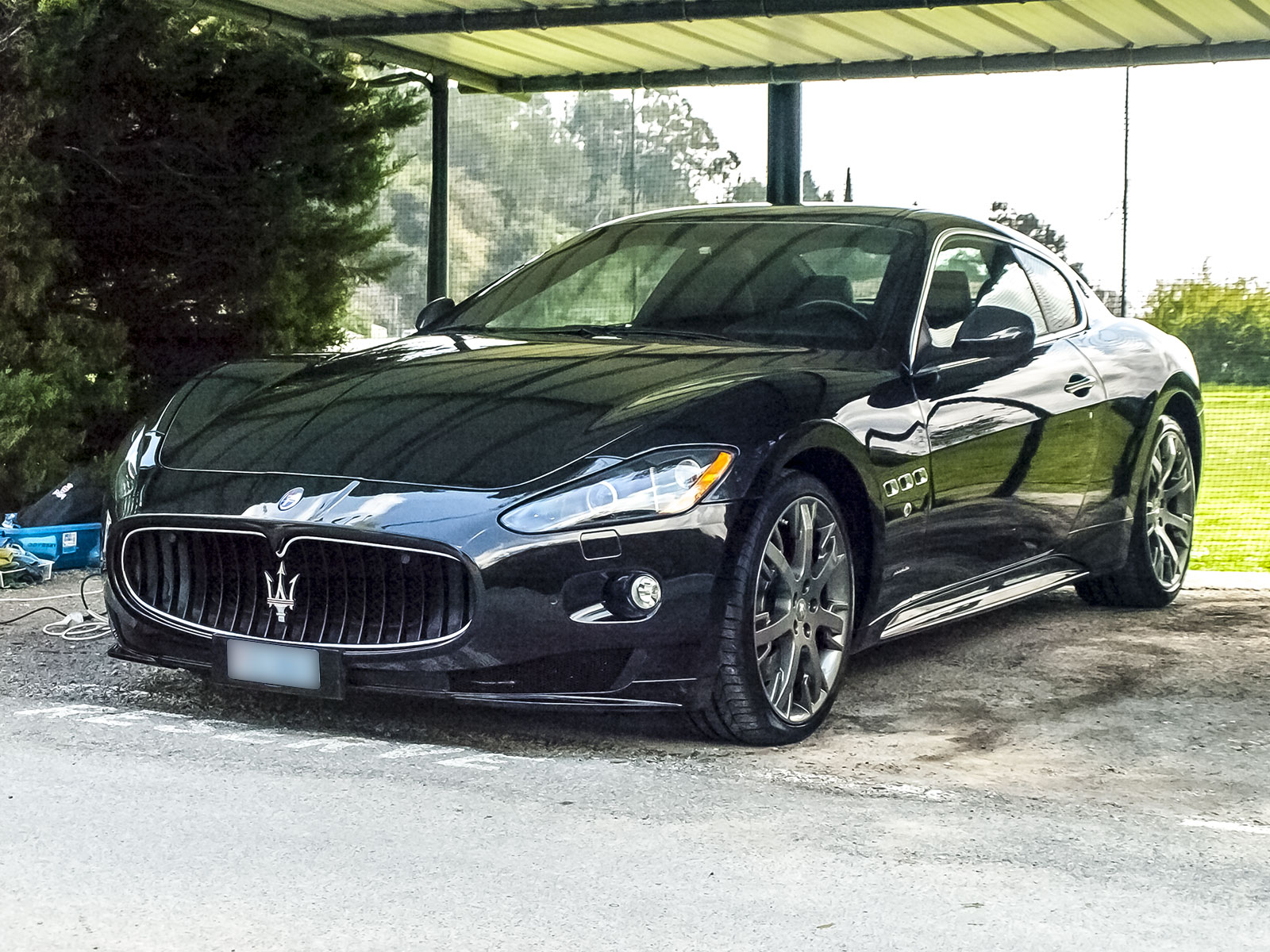 Lavage intégral d'une Maserati Grand Turismo S