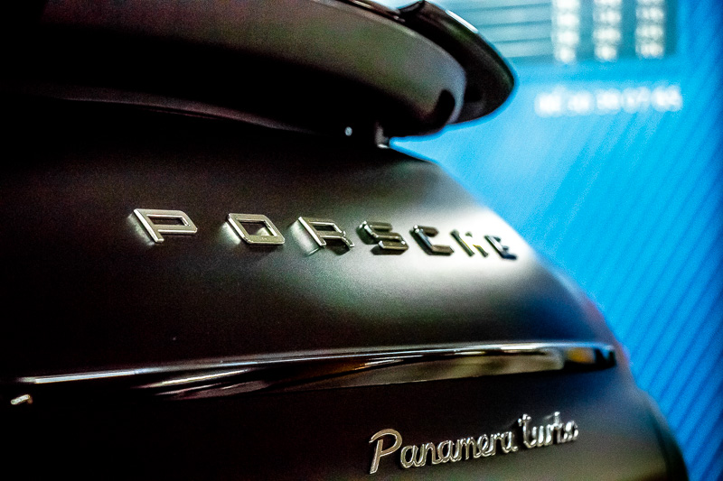ENtretien des Chromes sur une Porsche Panamera Turbo
