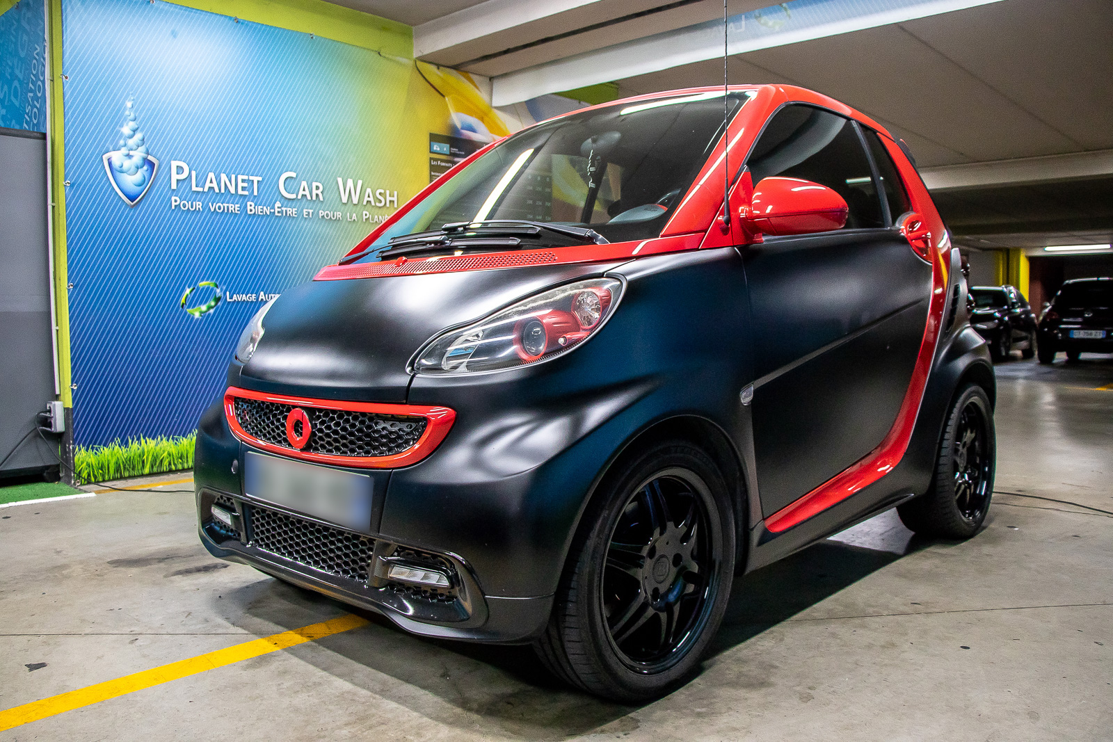 Lavage intégral d'une citadine Smart Fortwo